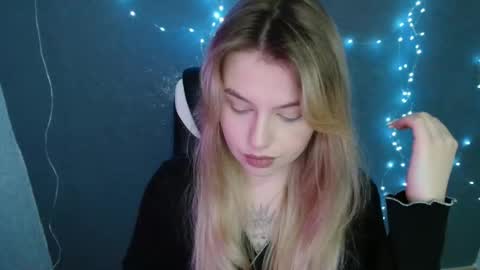 angelicablanch online show from 20, 11, 2025