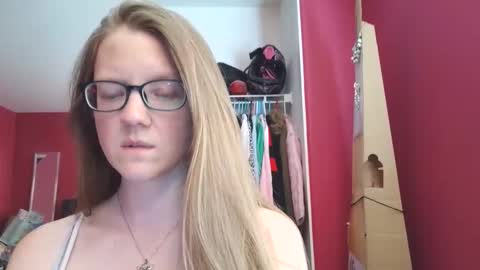 AngelicAngel online show from 16, 4, 2026