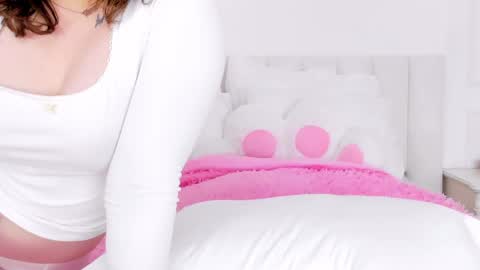 Snapshot of angelicmoon chatting on 17, 12, 2024 Angelic online show from 17, 12, 2024