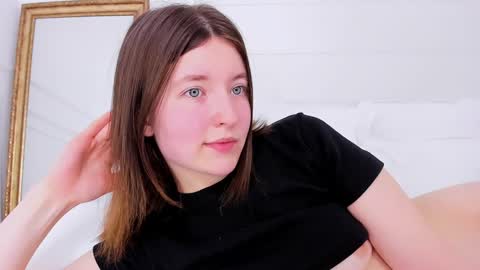 Snapshot of angelicmoon chatting on 18, 2, 2025 Angelic online show from 18, 2, 2025