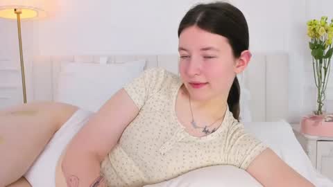 Snapshot of angelicmoon chatting on 8, 3, 2025 Angelic online show from 8, 3, 2025