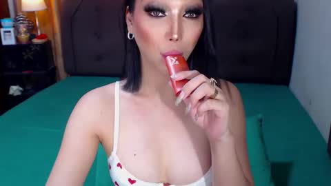 MS. AMALIA online show from 22, 11, 2025