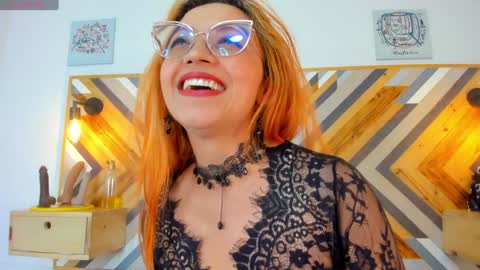 Snapshot of angelina_blanc chatting on 2, 1, 2025 Angelina Blanc online show from 2, 1, 2025