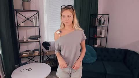 Alice WOW online show from 22, 5, 2026