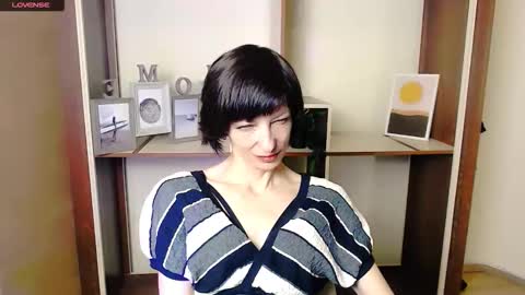 Angelina online show from 7, 10, 2025