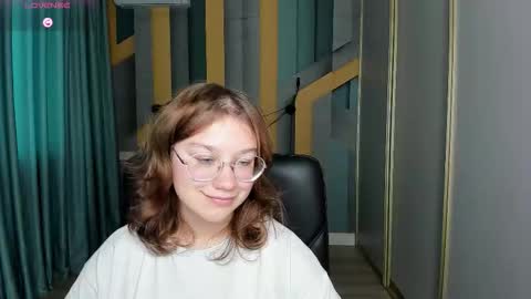 AngelinaLow online show from 30, 10, 2025