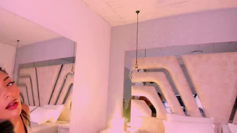 Angeline Heet online show from 11, 11, 2025