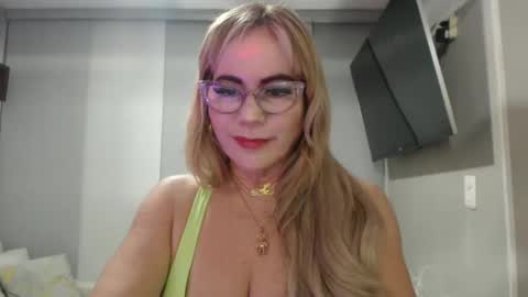 angelinna_12 online show from 22, 10, 2025