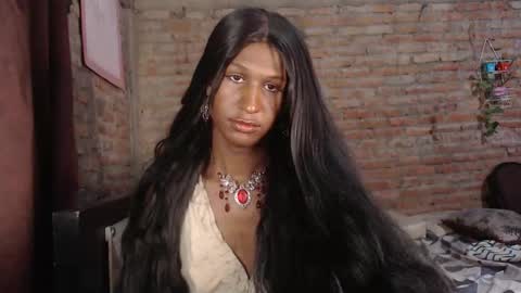 Snapshot of angell_dustt chatting on 18, 12, 2025 Danielle online show from 18, 12, 2025