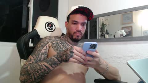 Snapshot of angellatino0 chatting on 3, 12, 2024 angellatino0 online show from 3, 12, 2024