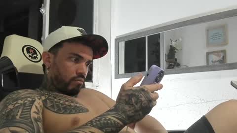 Snapshot of angellatino0 chatting on 2, 1, 2025 angellatino0 online show from 2, 1, 2025