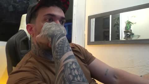 Snapshot of angellatino0 chatting on 27, 1, 2025 angellatino0 online show from 27, 1, 2025
