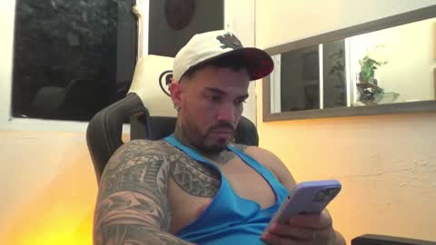 Snapshot of angellatino0 chatting on 30, 1, 2025 angellatino0 online show from 30, 1, 2025