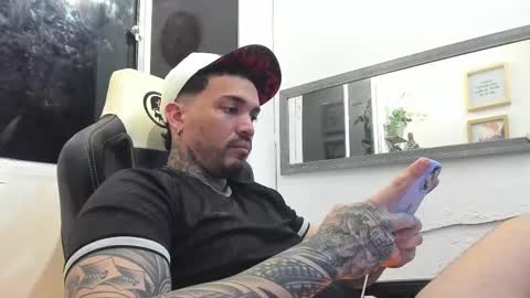Snapshot of angellatino0 chatting on 14, 2, 2025 angellatino0 online show from 14, 2, 2025
