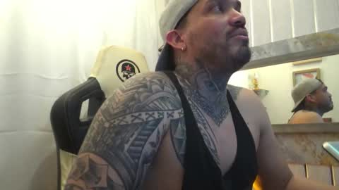 Snapshot of angellatino0 chatting on 4, 10, 2025 angellatino0 online show from 4, 10, 2025