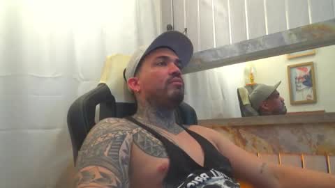 Snapshot of angellatino0 chatting on 10, 10, 2025 angellatino0 online show from 10, 10, 2025