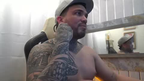 angellatino0 online show from 19, 10, 2025