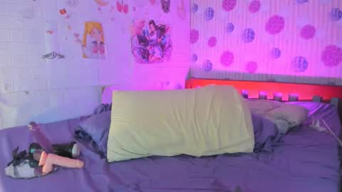 Snapshot of angelmoanster2 chatting on 14, 11, 2025 angel online show from 14, 11, 2025