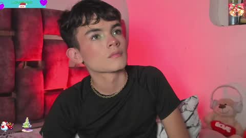 Snapshot of angelocute_ chatting on 14, 12, 2024 Angelo I work from home this is my room online show from 14, 12, 2024