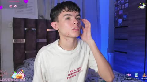Snapshot of angelocute_ chatting on 15, 1, 2025 Angelo I work from home this is my room online show from 15, 1, 2025