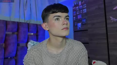 Snapshot of angelocute_ chatting on 13, 2, 2025 Angelo I work from home this is my room online show from 13, 2, 2025