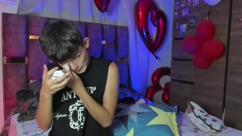 Snapshot of angelocute_ chatting on 20, 2, 2025 Angelo I work from home this is my room online show from 20, 2, 2025