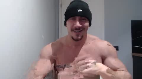  ------- SEX SHOW WITH GUYS AND GIRLS  MUSCLE SHOW online show from 30, 12, 2024