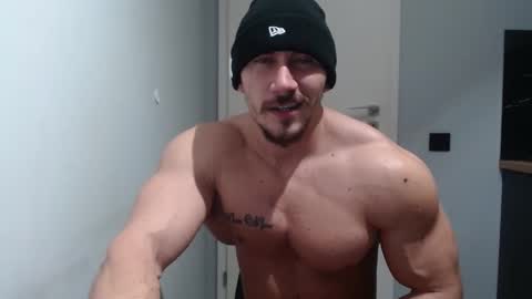  ------- SEX SHOW WITH GUYS AND GIRLS  MUSCLE SHOW online show from 16, 1, 2025