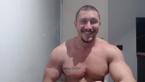  ------- SEX SHOW WITH GUYS AND GIRLS  MUSCLE SHOW online show from 10, 3, 2025