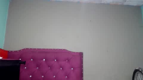 Snapshot of angels_0001 chatting on 8, 6, 2026 angels_0001 online show from 8, 6, 2026