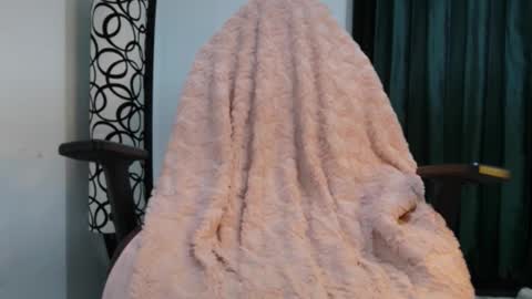 Snapshot of angels_chat chatting on 16, 12, 2025 ivanna online show from 16, 12, 2025