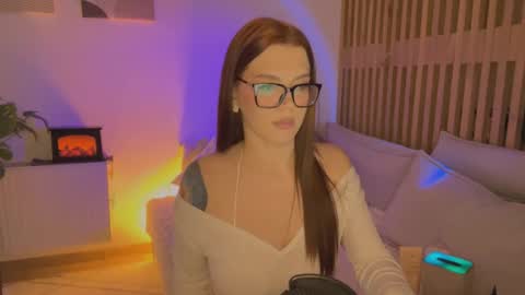 Snapshot of angelsweetshy chatting on 13, 11, 2025 Angelsweetshy online show from 13, 11, 2025