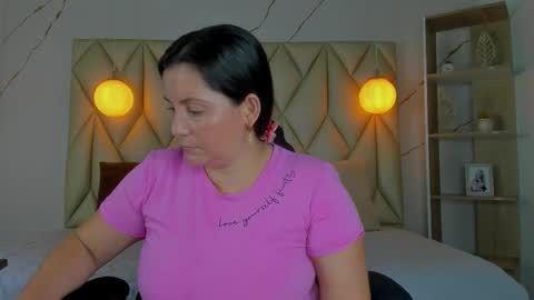 ANGIE online show from 9, 11, 2025