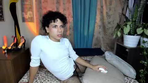 Snapshot of angelwhitte chatting on 26, 6, 2026 angelwhitte online show from 26, 6, 2026