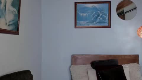 Angel Fox online show from 4, 12, 2024