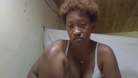 Snapshot of angevannessa chatting on 1, 10, 2025 ange online show from 1, 10, 2025