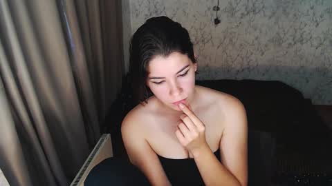Snapshot of angie_lorri chatting on 11, 9, 2025 Angie Lorri online show from 11, 9, 2025