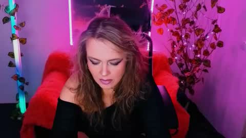 Aniela online show from 4, 10, 2025