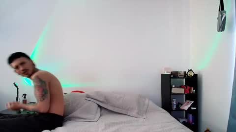 Snapshot of anika_lowen chatting on 20, 2, 2025 Anika And Lowen Your Thumbs Up Are Super Important For Us online show from 20, 2, 2025