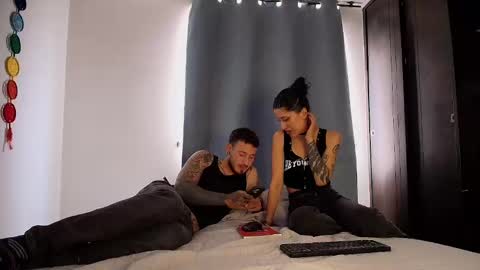 Snapshot of anika_lowen chatting on 25, 9, 2025 Anika And Lowen Your Thumbs Up Are Super Important For Us online show from 25, 9, 2025