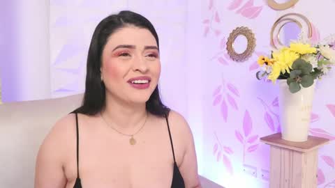 Lauren Anika online show from 18, 2, 2025