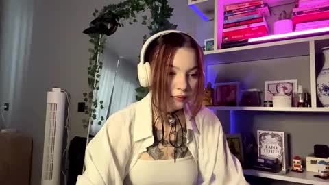 Luna Valentine online show from 27, 9, 2025