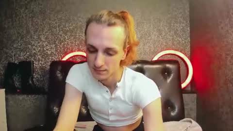 Snapshot of anjella_botton chatting on 25, 6, 2026 Angel online show from 25, 6, 2026