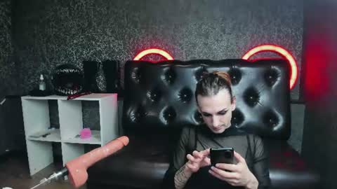 Snapshot of anjella_botton chatting on 4, 7, 2026 Angel online show from 4, 7, 2026
