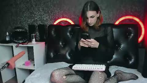 Snapshot of anjella_botton chatting on 5, 7, 2026 Angel online show from 5, 7, 2026