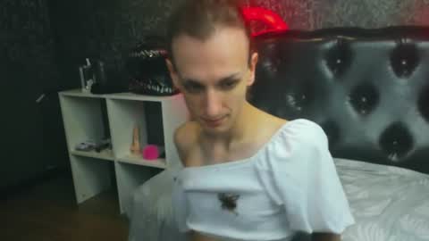 Snapshot of anjella_botton chatting on 9, 7, 2026 Angel online show from 9, 7, 2026