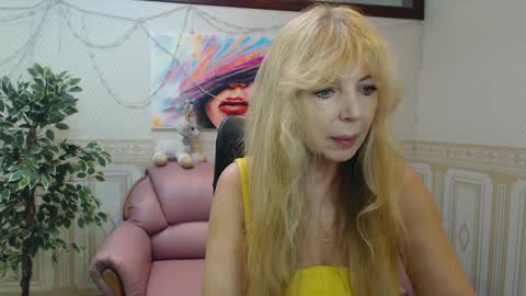 Snapshot of anna_ditrih chatting on 4, 2, 2025 Anna Ditrih online show from 4, 2, 2025