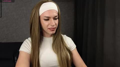 Snapshot of anna_inheart chatting on 12, 5, 2026 Anna online show from 12, 5, 2026