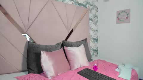 Snapshot of anna_jules chatting on 19, 12, 2025 Anna Jules online show from 19, 12, 2025