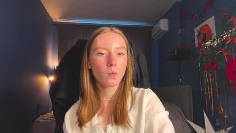 Snapshot of anna_kare chatting on 16, 4, 2026 Anna online show from 16, 4, 2026